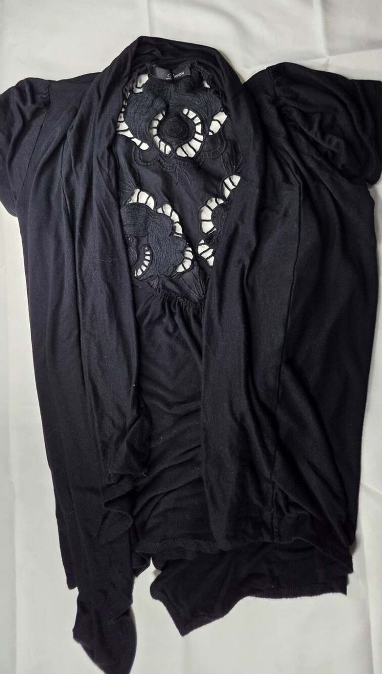 Bleeve Womans Black Sleeveless Top with Floral Cut Out Size M RN 110740 Sku 0299